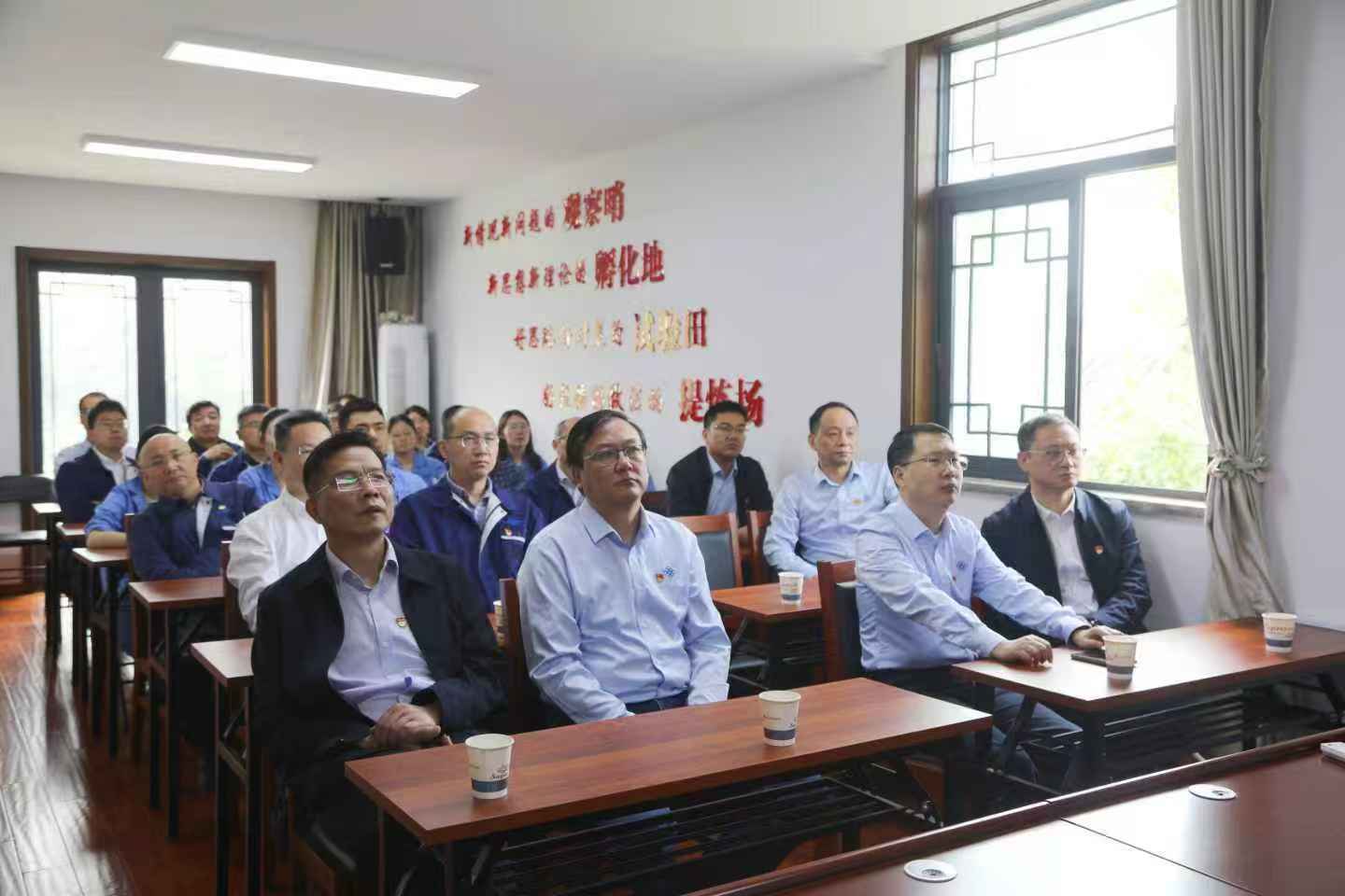 0bc95437d156c549d095527a47885ca4.jpg 0bc95437d156c549d095527a47885ca4.jpg