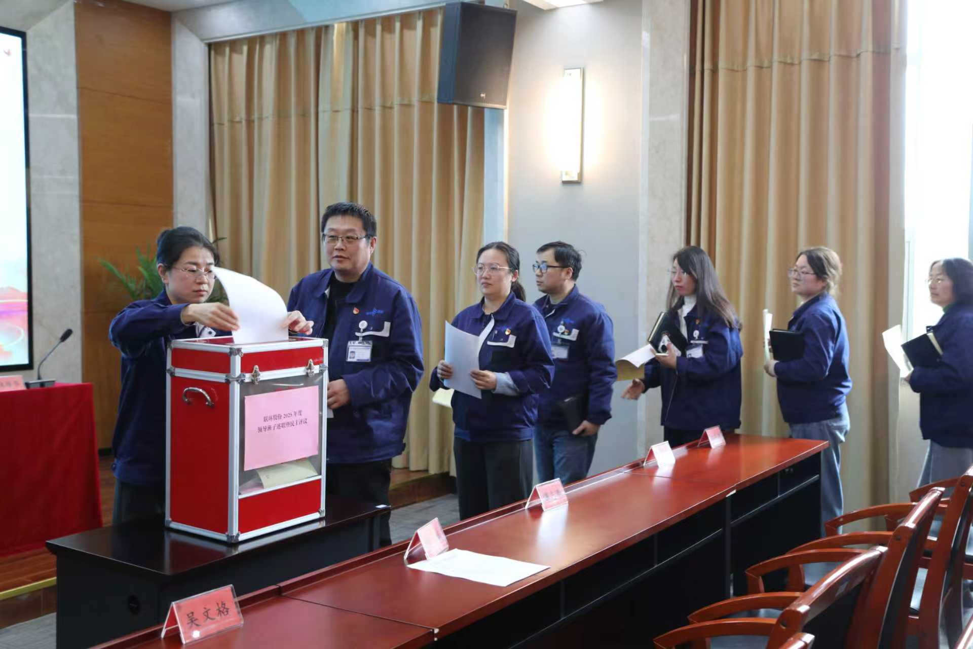 4bcbe6425f01469948321f255be0683b.jpg 4bcbe6425f01469948321f255be0683b.jpg